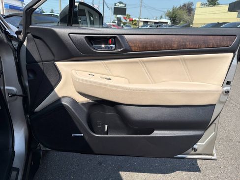 Used 2018 Subaru Outback 2.5i Limited AWD/4WD image 21