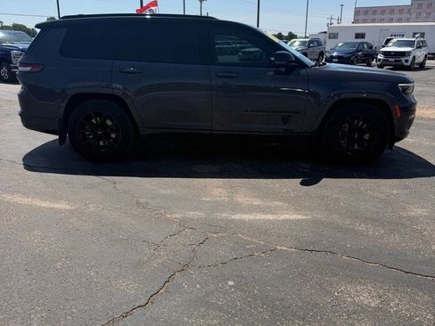 Used 2023 Jeep Grand Cherokee L Summit AWD/4WD image 4