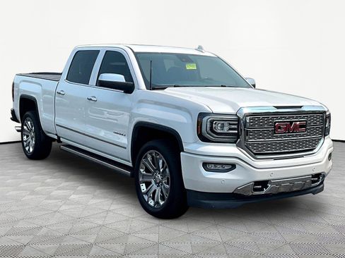 Used 2018 GMC Sierra 1500 Denali w/ Denali Ultimate Package AWD/4WD image 3