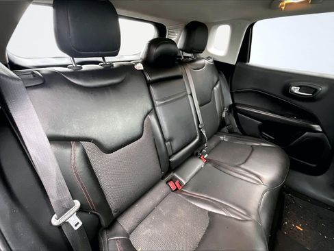 Used 2018 Jeep Compass Trailhawk w/ Cold Weather Group image 26