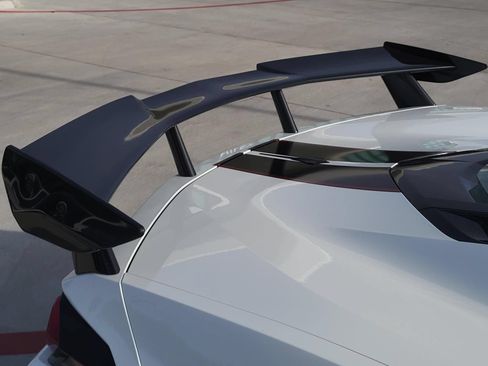 Used 2024 Chevrolet Corvette Stingray Coupe RWD image 7