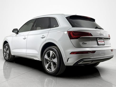 Used 2023 Audi Q5 2.0T Premium w/ Convenience Package AWD/4WD image 3