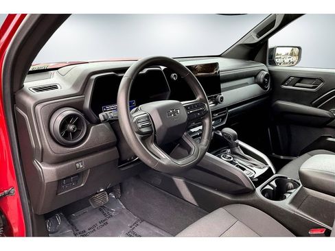 Used 2024 Chevrolet Colorado Trail Boss w/ Technology Package image 15