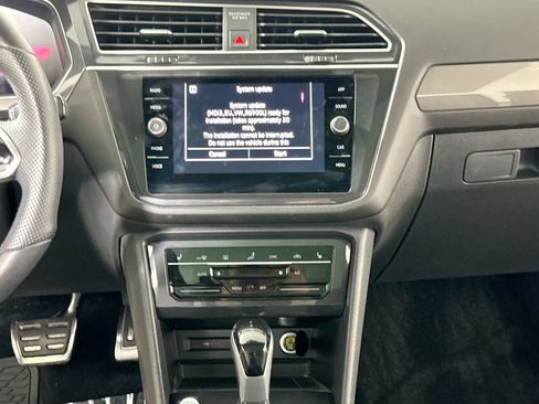 Used 2023 Volkswagen Tiguan SE R-Line FWD image 19