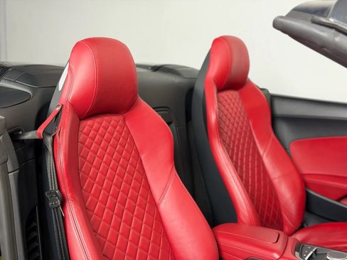 Used 2017 Audi R8 V10 w/ Ceramic Brake Package image 25