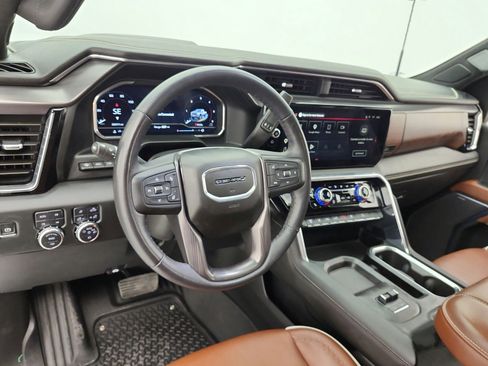 Used 2024 GMC Sierra 2500 Denali Ultimate w/ Max Trailering Package image 9