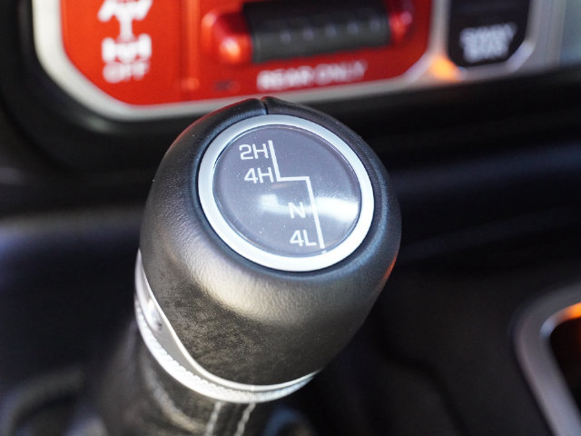 Used 2025 Jeep Wrangler Unlimited Rubicon w/ Safety Group AWD/4WD image 53