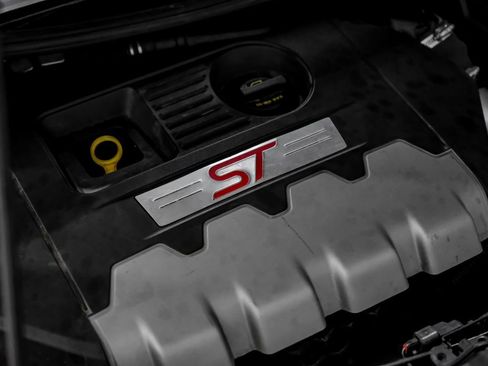 Used 2015 Ford Focus ST FWD image 46