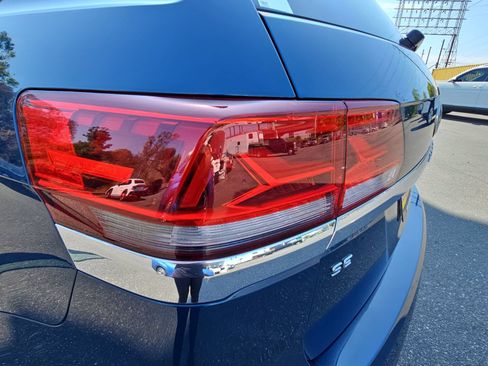Used 2022 Volkswagen Atlas SE FWD image 36