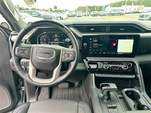 Used 2025 GMC Sierra 1500 Denali image 19