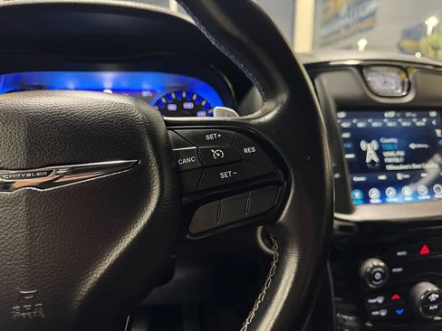 Used 2017 Chrysler 300 S image 41