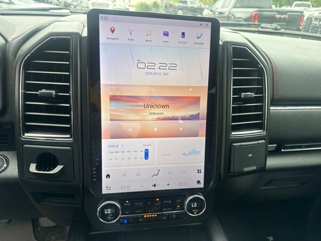 Used 2020 Ford Expedition Limited w/ Equipment Group 303A AWD/4WD image 12