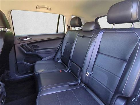 Used 2021 Volkswagen Tiguan SE AWD/4WD image 20
