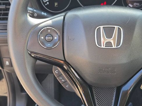 Used 2022 Honda HR-V LX image 29