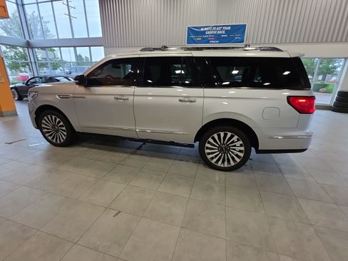 Used 2018 Lincoln Navigator L Reserve w/ Technology Package AWD/4WD image 16