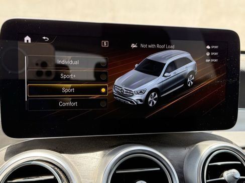 Used 2020 Mercedes-Benz GLC 300 4MATIC image 9