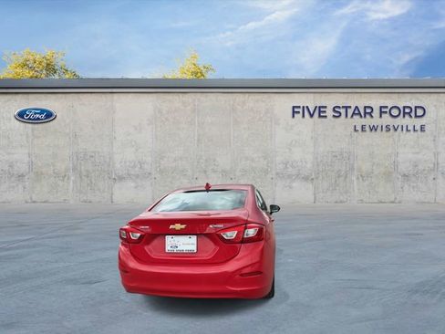 Used 2017 Chevrolet Cruze Premier FWD image 7