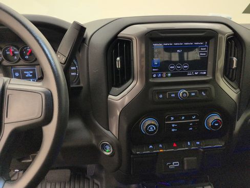 Used 2025 Chevrolet Silverado 1500 W/T w/ WT Value Package RWD image 17