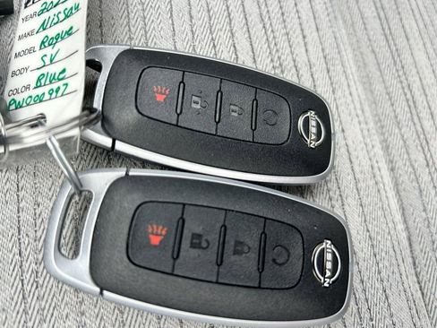 Certified 2023 Nissan Rogue SV image 17