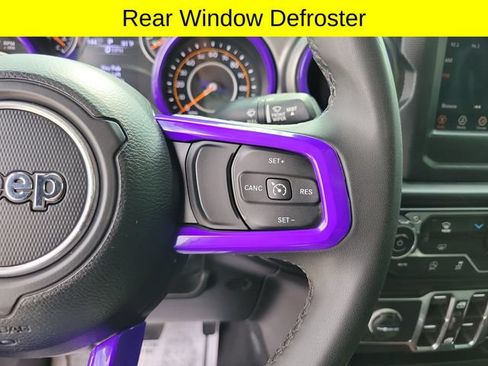 Used 2023 Jeep Gladiator Sport AWD/4WD image 12