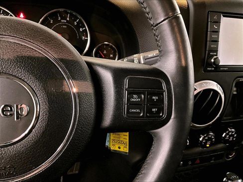 Used 2014 Jeep Wrangler Sahara w/ Dual Top Group AWD/4WD image 19
