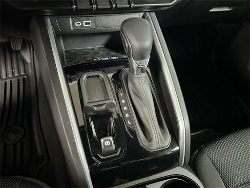 Certified 2024 Chevrolet Colorado LT w/ LT Convenience Package II image 15