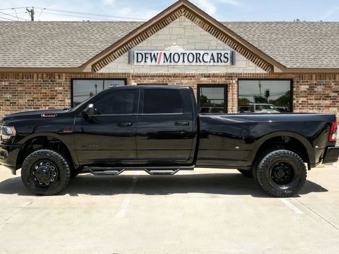 Used 2021 RAM 3500 Big Horn w/ Night Edition AWD/4WD image 6