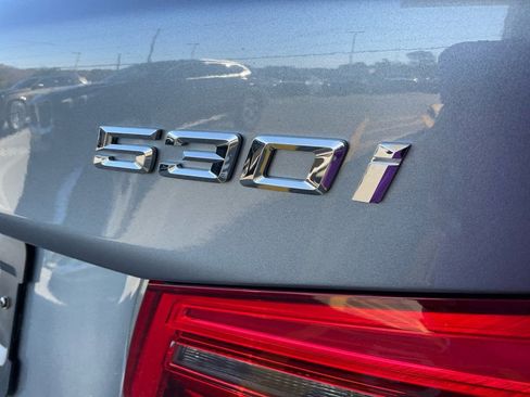 Used 2017 BMW 530i image 14