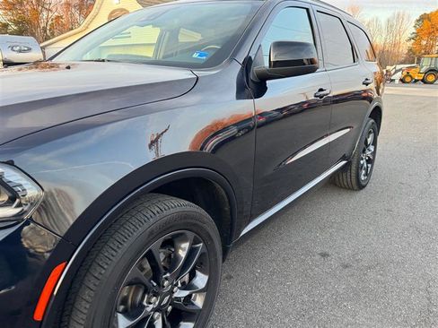 Used 2024 Dodge Durango SXT w/ SXT Blacktop Group image 11