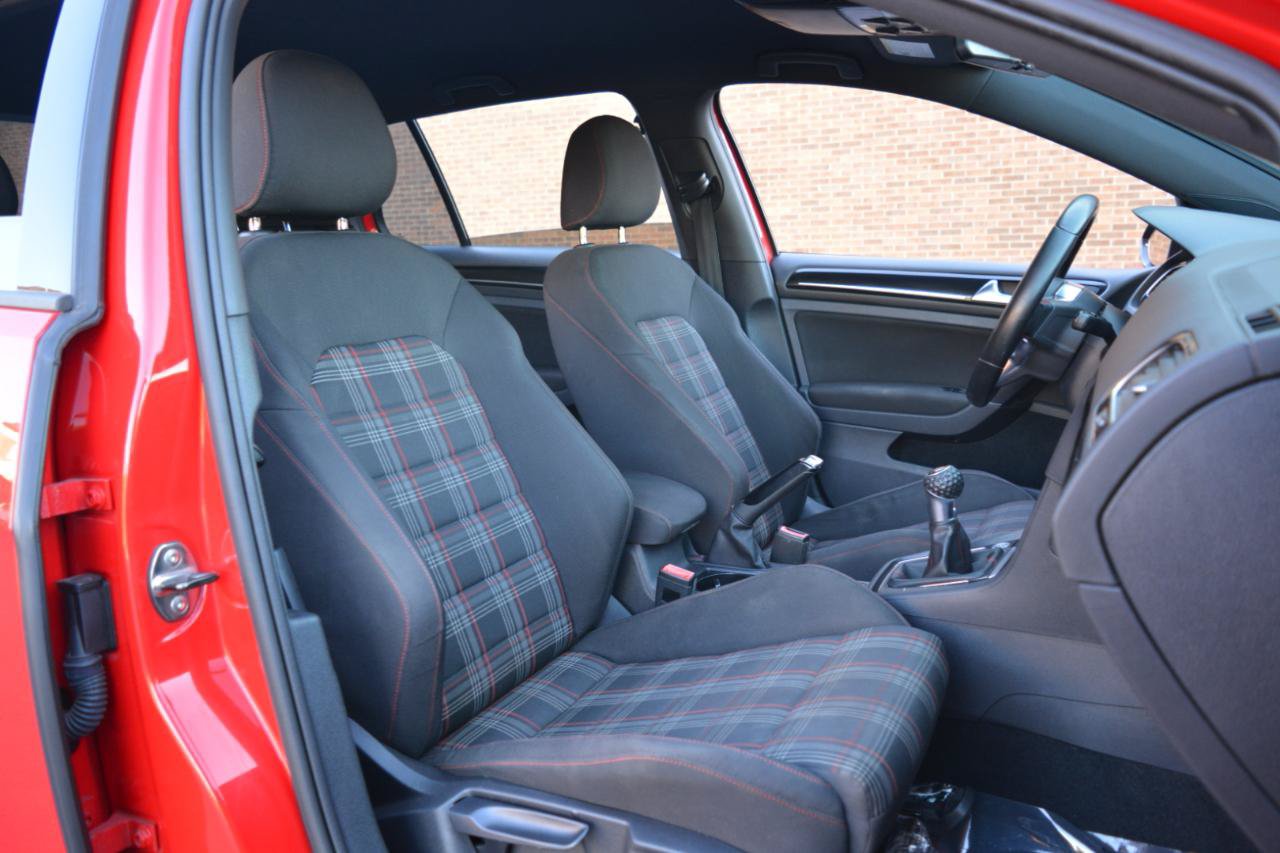 Used 2017 Volkswagen GTI Sport FWD image 17