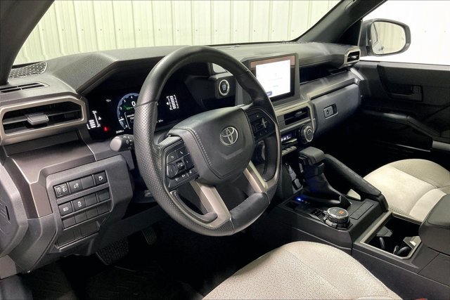 Certified 2025 Toyota 4Runner SR5 AWD/4WD image 15