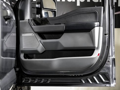 Used 2024 Ford F250 XLT w/ Black Appearance Package AWD/4WD image 35