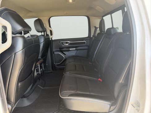 Used 2022 RAM 1500 Laramie AWD/4WD image 7