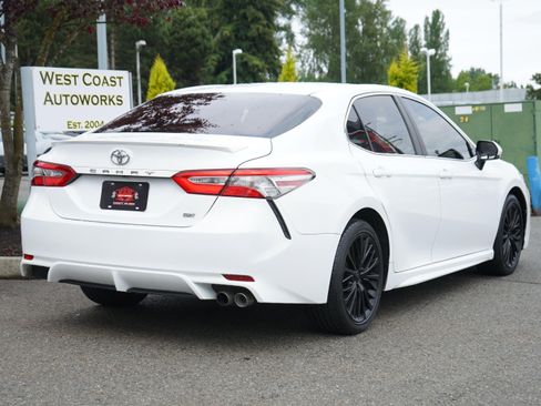Used 2018 Toyota Camry SE w/ Convenience Package FWD image 5