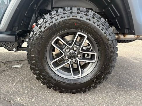 New 2026 Jeep Gladiator Mojave w/ Steel Bumper Group AWD/4WD image 12