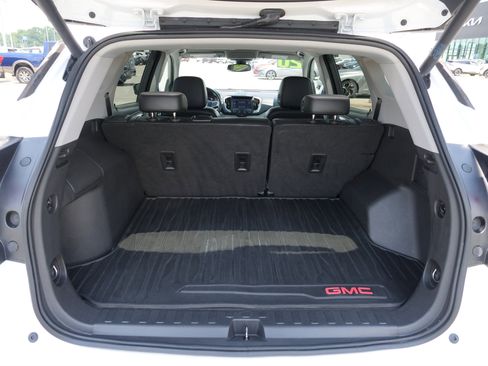 Used 2020 GMC Terrain SLT w/ Preferred Package image 12