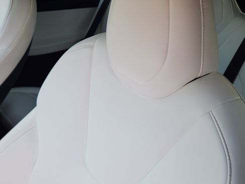 Used 2020 Tesla Model X Long Range image 17