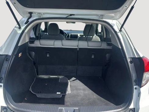 Used 2019 Honda HR-V EX-L image 8