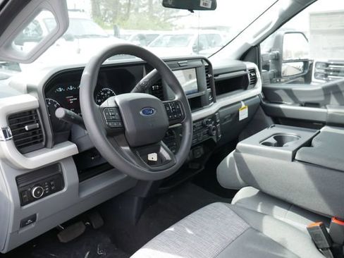 New 2026 Ford F250 XLT w/ FX4 Off-Road Package AWD/4WD image 14