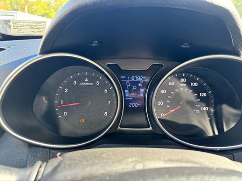 Used 2012 Hyundai Veloster image 29