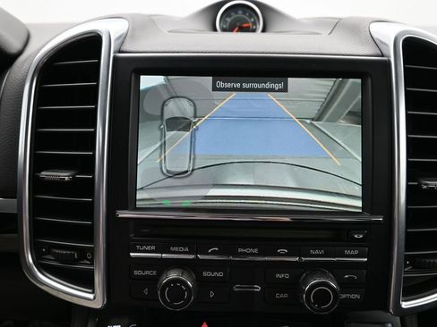 Used 2014 Porsche Cayenne image 24