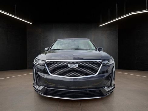 Used 2024 Cadillac XT6 Premium Luxury FWD image 2