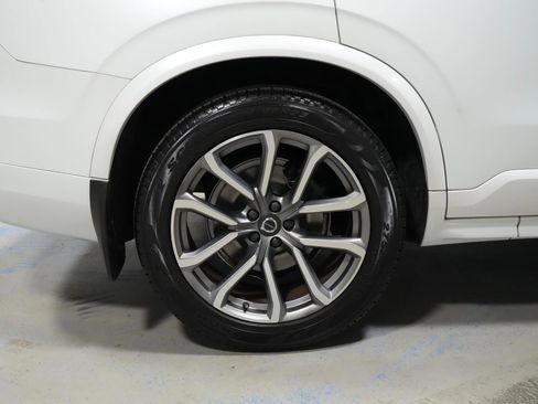Used 2019 Volvo XC90 T6 Momentum w/ Protection Package Premier AWD/4WD image 39