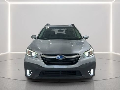 Used 2022 Subaru Outback Premium AWD/4WD image 9