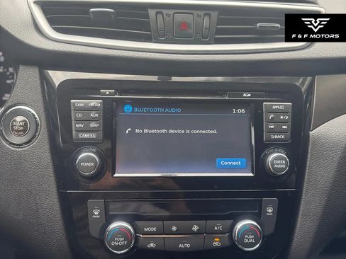 Used 2015 Nissan Rogue SV w/ SV Premium Package FWD image 21