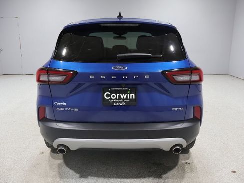 Used 2023 Ford Escape Active w/ Tech Pack #1 AWD/4WD image 3