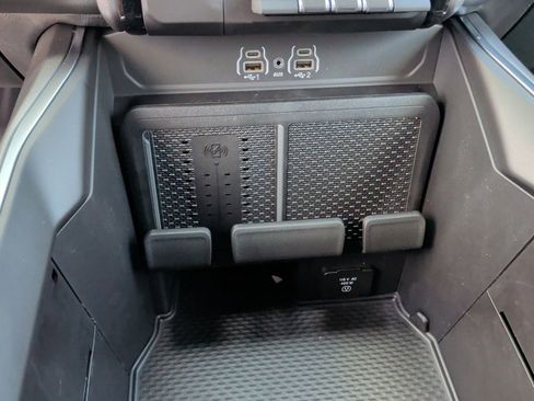 New 2026 RAM 1500 4x4 Crew Cab image 33
