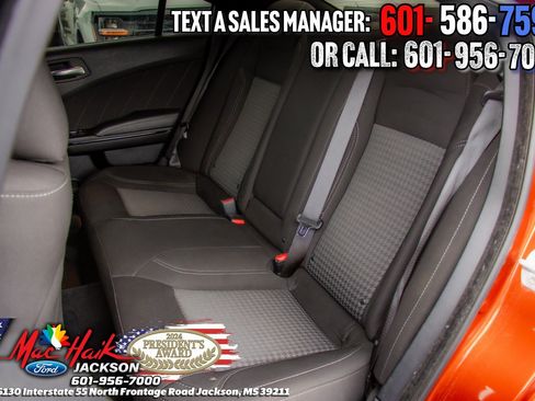 Used 2020 Dodge Charger SXT w/ Blacktop Package image 8
