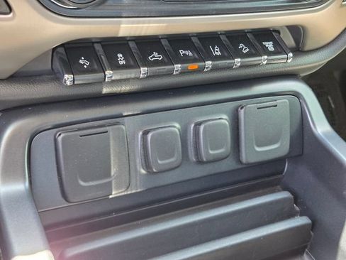 Used 2016 GMC Sierra 2500 Denali w/ Duramax Plus Package AWD/4WD image 24