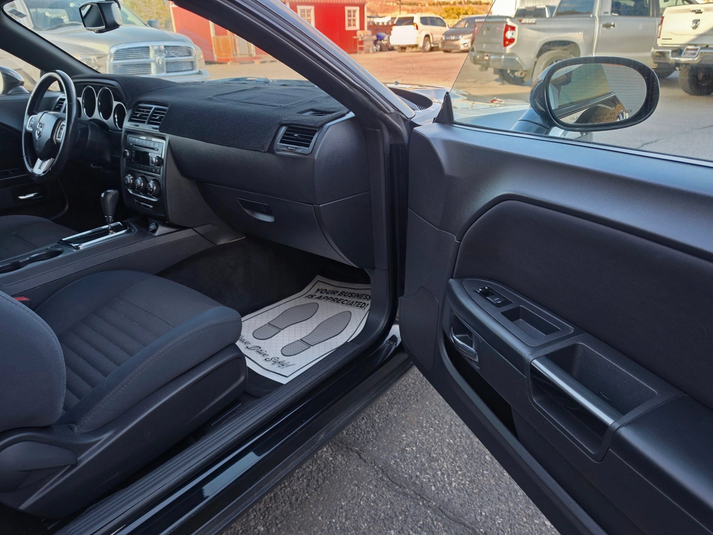 Used 2014 Dodge Challenger SXT RWD image 18